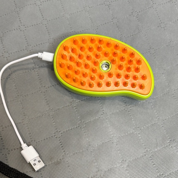 Vibrant Lime Green USB Cat Grooming Steamer Remove Excess Cat Hair with Ease - Picture 5 of 8